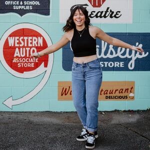 Meet your Posher, Olivia